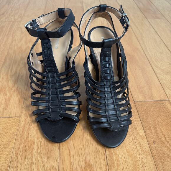 Express sz 7 black strappy high heels - Picture 3 of 7